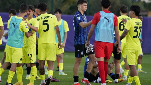 Atalanta’s Marco Palestra congratulates with Sassuolo’s  players for the victory at the end of the Primavera 1 Tim soccer match between Atalanta and Sassuolo at the Viola Park stadium Curva Fiesole, center of Italy - Wednesday , May 24, 2024. Sport - Soccer (Photo by Marco Bucco/La Presse)