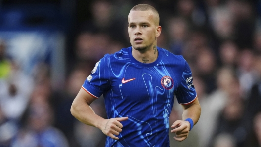 FILE - Chelsea's Mykhailo Mudryk runs during the English Premier League soccer match between Chelsea and Newcastle at Stamford Bridge in London, on Oct. 27, 2024. (AP Photo/Dave Shopland, File)