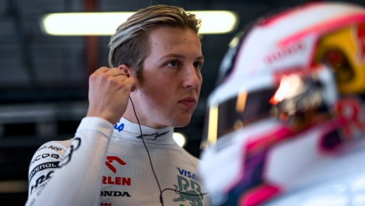 ABU DHABI, UNITED ARAB EMIRATES - DECEMBER 06: Liam Lawson of New Zealand and Visa Cash App RB prepares to drive in the garage during practice ahead of the F1 Grand Prix of Abu Dhabi at Yas Marina Circuit on December 06, 2024 in Abu Dhabi, United Arab Emirates. (Photo by Rudy Carezzevoli/Getty Images)