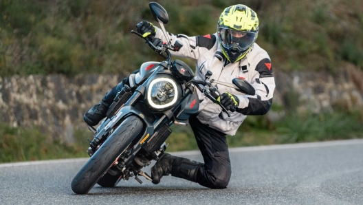 Baroni pirelli ducati Monster