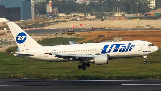 UTAir Boeing 767