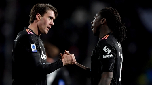 EMPOLI, ITALY - FEBRUARY 26: Dusan Vlahovic  of Juventus celebrates 1-2 goal with Moise Kean during the Serie A match between Empoli FC and Juventus at Stadio Carlo Castellani on February 26, 2022 in Empoli, Italy. (Photo by Daniele Badolato - Juventus FC/Juventus FC via Getty Images)