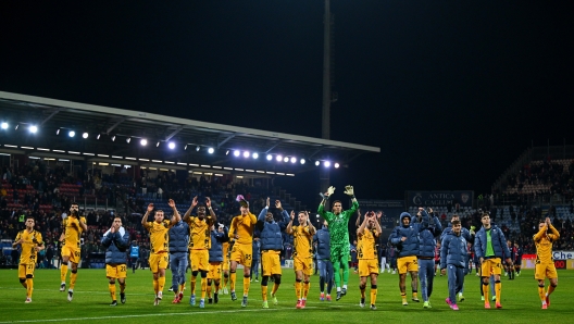 CAGLIARI, ITALY - DECEMBER 28: Team of FC Internazionale celebrate at the end of the Serie A match between Cagliari and FC Internazionale at Sardegna Arena on December 28, 2024 in Cagliari, Italy. (Photo by Mattia Pistoia - Inter/Inter via Getty Images)