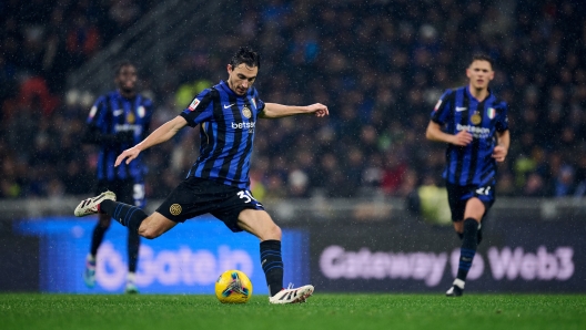 MILAN, ITALY - DECEMBER 19: Darmian Matteo of FC Internazionale in action during the Coppa Italia match between Inter and Udinese Calcio at Stadio Giuseppe Meazza on December 19, 2024 in Milan, Italy. (Photo by Mattia Ozbot - Inter/Inter via Getty Images)