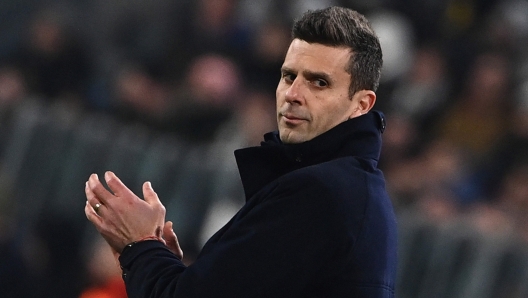 Juventus' Italian coach Thiago Motta applauds from the technical area during the Italian Serie A football match between Juventus and Fiorentina at the Allianz Stadium in Turin on December 29, 2024. (Photo by Isabella BONOTTO / AFP)