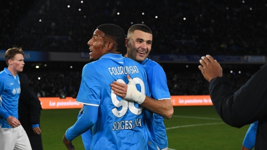 NAPLES, ITALY - NOVEMBER 24: SSC Napoli players Alessandro Buongiorno and Michael Folorunsho celebrating their victory after the Serie A match between SSC Napoli and AS Roma  at Diego Armando Maradona Stadium on November 24, 2024 in Napoli, Italy. (Photo by SSC Napoli/Getty Images)