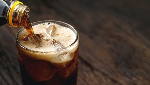 Soft drinks and fruit juice mixed with soda high in sugar have a negative effect on physical health