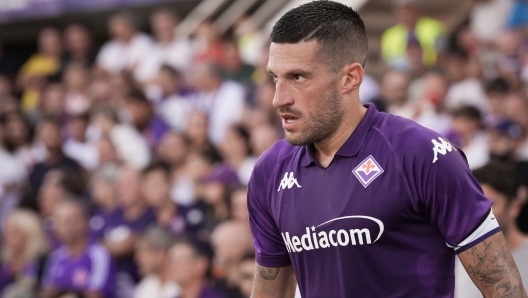 Fiorentina?s Cristiano Biraghi looks on during the Serie A Enilive 2024/2025 match between Fiorentina and Venezia - Serie A Enilive at Artemio Franchi Stadium - Sport, Soccer - Florence, Italy - Sunday August 25, 2024 (Photo by Massimo Paolone/LaPresse)