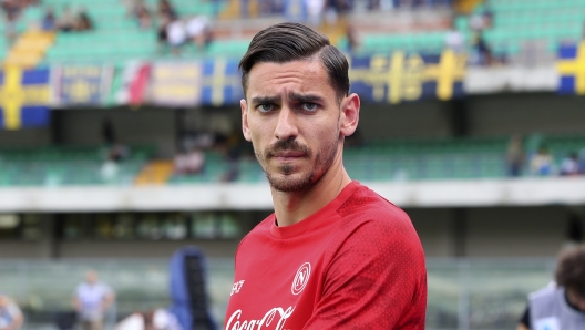 Alex Meret (1 SSC Napoli) in action  during the  Serie A enilive soccer match between Hellas Verona  and Napoli at the Marcantonio Bentegodi Stadium, north Est Italy - Sunday, August  18, 2024. Sport - Soccer (Photo by Paola Garbuio /Lapresse)