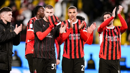 Milan?s players celebrates after the EA Sports FC italian Supercup 2024/2025 match between Juventus and Milan at Al-Awwal Park Stadium in Riyadh, Saudi Arabia - Sport, Soccer -  Friday January 3, 2025 (Photo by Massimo Paolone/LaPresse)