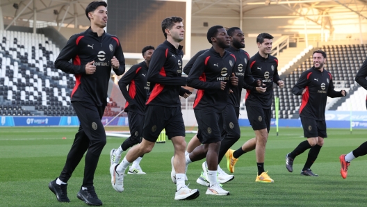 RIYADH, SAUDI ARABIA - JANUARY 04: Players of AC Milan in action during a AC Milan training session at Al Shabab Stadium on January 04, 2025 in Riyadh, Saudi Arabia. (Photo by Claudio Villa/AC Milan via Getty Images)