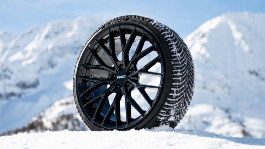 Pirelli PZERO Winter 2