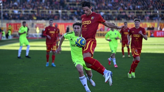 antonini. catanzaro- durante la partita tra Catanzaro e Pisa del Campionato italiano di calcio Serie BKT 2024/2025 -  Stadio Nicola Ceravolo. Catanzaro , Italia - 19 Febraio 2025 - Sport calcio (foto di Francesco Mazzitello/LaPresse)