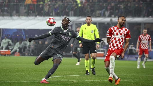 MILAN, ITALY - JANUARY 22: Tammy Abraham of AC Milan in action during the UEFA Champions League 2024/25 League Phase MD7 match between AC Milan and Girona FC at Stadio San Siro on January 22, 2025 in Milan, Italy. (Photo by Giuseppe Cottini/AC Milan via Getty Images)