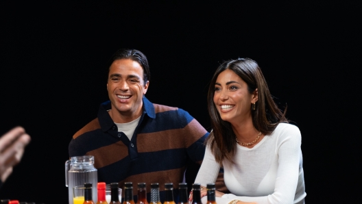 Hot Ones Italia su RaiPlay: Federica Nargi e Alessandro Matri ospiti di Cattelan