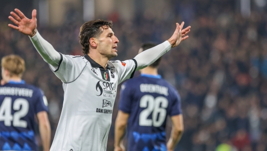 Spezia?s Luca Vignali celebrates after scoring a goal for his team during the Serie B soccer match between Spezia and Sassuolo at the Alberto Picco Stadium in La Spezia, Italy - Friday, January 24, 2025. Sport - Soccer . (Photo by Tano Pecoraro/Lapresse)