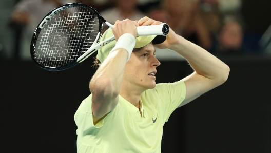 MELBOURNE, AUSTRALIA - JANUARY 26: Jannik Sinner of Italy celebrates winning the championship point against Alexander Zverev of Germany in the Men's Singles Final during day 15 of the 2025 Australian Open at Melbourne Park on January 26, 2025 in Melbourne, Australia. (Photo by Clive Brunskill/Getty Images)