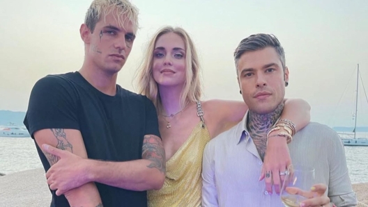 Achille Lauro parla del gossip con Fedez e Chiara Ferragni