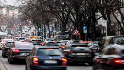 epa11885836 Rush hour traffic jam during a day-long Verdi warning strike at Berlin's public transport company (Berliner Verkehrsbetriebe, BVG) in Berlin, Germany, 10 February 2025. Verdi, a German trade union, asked members employed at public transport provider BVG, which provides subway, bus, and tram services in Berlin, to go on a second 24-hour warning strike in 2025, following an earlier strike on 27 January.  EPA/FILIP SINGER