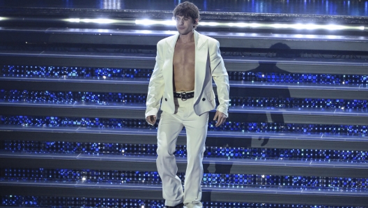 Italian singer Rkomi performs on the stage of the Ariston theatre during the 75th edition of the Sanremo Italian Song Festival, in Sanremo, Italy, 11 February 2025. The music festival will run from 11 to 15 February 2025.  ANSA/ETTORE FERRARI