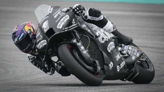 Aprilia Racing's Spanish rider Jorge Martin takes a turn during the first day of the 2025 MotoGP pre-season test at the Sepang International Circuit in Sepang, Malaysia, Wednesday, Feb. 5, 2025. (AP Photo/Kien Huo)