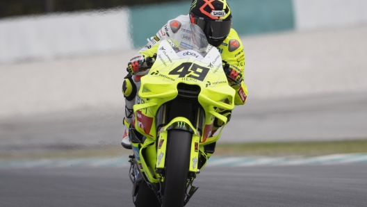 KUALA LUMPUR, MALAYSIA - FEBRUARY 05:  Fabio Di Giannantonio of Italy and Pertamina Enduro VR46 Racing Team heads down a straight  during the Malaysia MotoGP Test during the Malaysia MotoGP Test at Sepang International Circuit on February 05, 2025 in Kuala Lumpur, Malaysia. (Photo by Mirco Lazzari gp/Getty Images)