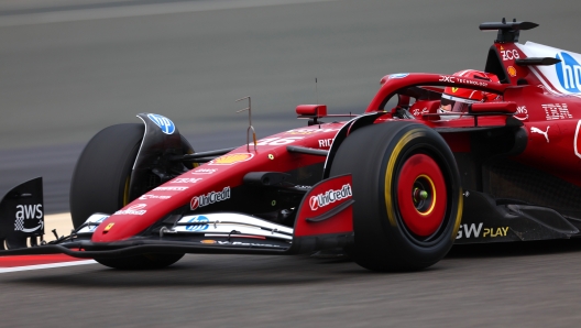 BAHRAIN, BAHRAIN - FEBRUARY 26: Charles Leclerc of Monaco driving the (16) Scuderia Ferrari SF-25 on track during day one of F1 Testing at Bahrain International Circuit on February 26, 2025 in Bahrain, Bahrain. (Photo by Peter Fox/Getty Images)