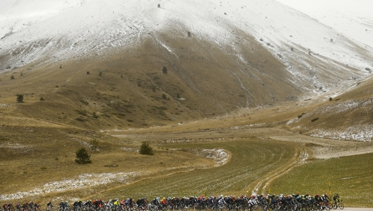 Tirreno-Adriatico 2024, un momento della tappa abruzzese da Arrone a Giulianova