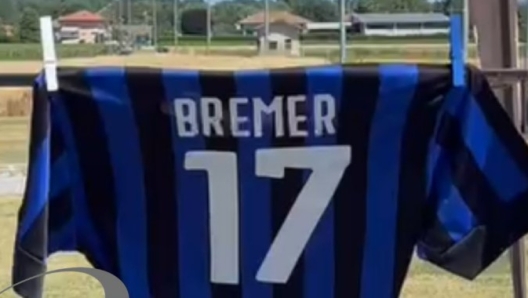 Unofficial Inter Milan jersey for Milinkovic-Savic