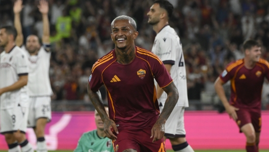 Roma`s Wesley celebrates after scoring a goal during a Serie A match against Bologna.