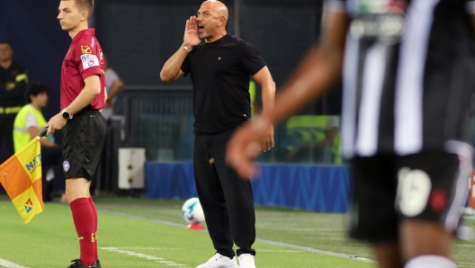 Antonio Calabro in un momento di concentrazione durante una partita.