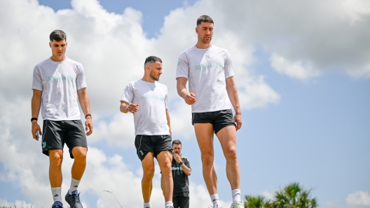 Allenamento Juventus con Adzic, Kostic e Vlahovic