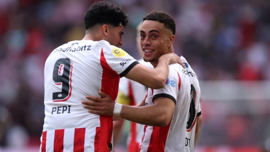 Sergino Dest in action for PSV