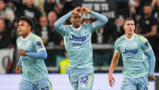 Juventus, Juan Cabal celebra il gol del pareggio 1-1 per la sua squadra durante la partita di Serie A tra Juventus e Atalanta all`Allianz Stadium di Torino.