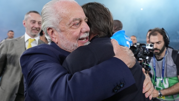 \Antonio De Laurentis Napoliâs head coach Antonio Conte  during the Serie A EniLive soccer match between Napoli and Cagliari at the Naples Diego Armando Maradona stadium, Italy - Friday May 23, 2025 - Sport  Soccer ( Photo by Alfredo Falcone/LaPresse )