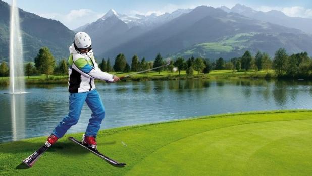 BILD zu OTS - Besondere Kombination: Weltmeisterschaft im Riesentorlauf am
Kitzsteinhorn und Golf im Golfclub Zell am See-Kaprun