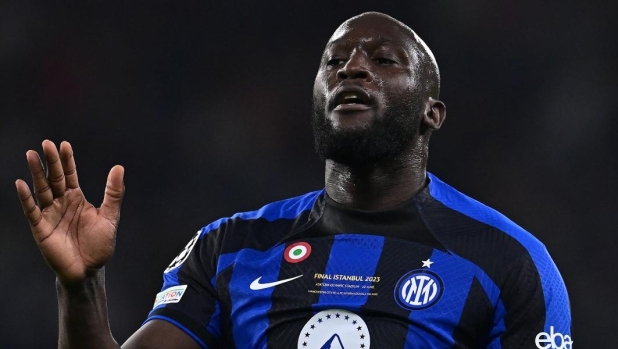 ISTANBUL, TURKEY - JUNE 10:  Romelu Lukaku of FC Internazionale reacts during the UEFA Champions League 2022/23 final match between FC Internazionale and Manchester City FC at Atatuerk Olympic Stadium on June 10, 2023 in Istanbul, Turkey. (Photo by Mattia Ozbot - Inter/Inter via Getty Images)