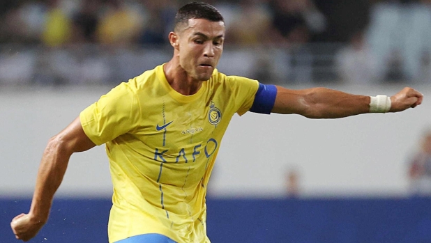 epa10771322 Cristiano Ronaldo of Al Nassr in action during a pre-season club friendly match against Inter Milan in Osaka, Japan, 27 July 2023.  EPA/JIJI PRESS JAPAN OUT EDITORIAL USE ONLY/
