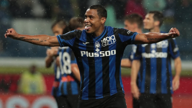 BERGAMO, ITALY - JUNE 04: Luis Muriel of Atalanta BC celebrates after scoring the team's fifth goal during the Serie A match between Atalanta BC and AC Monza at Gewiss Stadium on June 04, 2023 in Bergamo, Italy. (Photo by Emilio Andreoli/Getty Images)