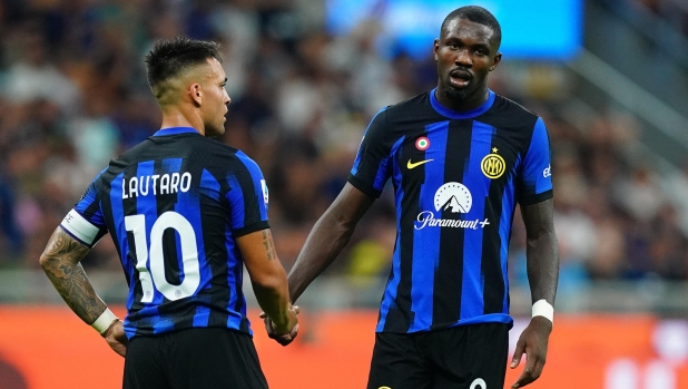 Foto Spada/LaPresse 19 Agosto 2023 - Milano  , Italia - sport, calcio -Fc Inter vs Monza  - Campionato italiano di calcio Serie A TIM 2023/2024 - Stadio San Siro Nella foto:        Lautaro Martinez (FC Inter); Marcus Thuram (FC Inter);  August 19 , 2023 Milan  , Italy - sport, calcio -Fc Inter vs Monza  - Serie A Football Championship 2023/2024 - San Siro Stadium . In the pic :   Lautaro Martinez (FC Inter); Marcus Thuram (FC Inter);