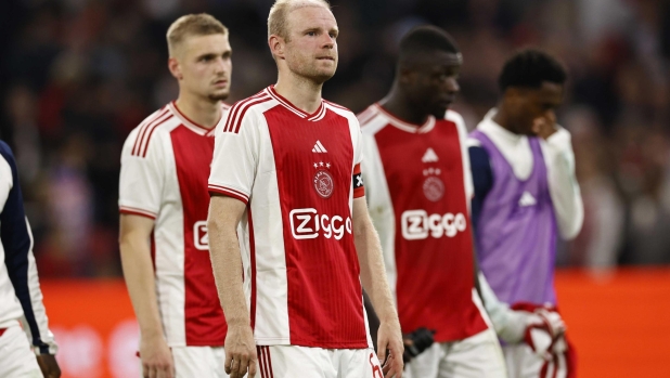 epa10832218 (l-r) Kenneth Taylor of Ajax, Davy Klaassen of Ajax, Brian Brobbey of Ajax during the UEFA Europa League play-offs second leg match between Ajax Amsterdam and PFC Ludogorets at Johan Cruijff ArenA in Amsterdam, Netherlands, 31 August 2023.  EPA/MAURICE VAN STEEN
