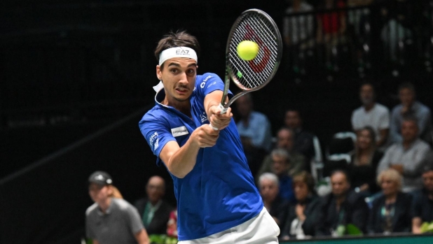 BOLOGNA, ITALY - SEPTEMBER 15:  Lorenzo Sonego of Italy in action during the match between Nicolas Jerry of Chile and Lorenzo Sonego of Italy during 2023 Davis Cup Finals Group Stage Bologna at Unipol Arena on September 15, 2023 in Bologna - Day 4 Italy. (Photo by Giuseppe Bellini/Getty Images for ITF)
