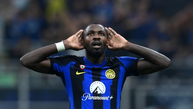MILAN, ITALY - SEPTEMBER 16: Marcus Thuram of FC Internazionale celebrates after scoring the second goal during the Serie A TIM match between FC Internazionale and AC Milan at Stadio Giuseppe Meazza on September 16, 2023 in Milan, Italy. (Photo by Mattia Pistoia - Inter/Inter via Getty Images)