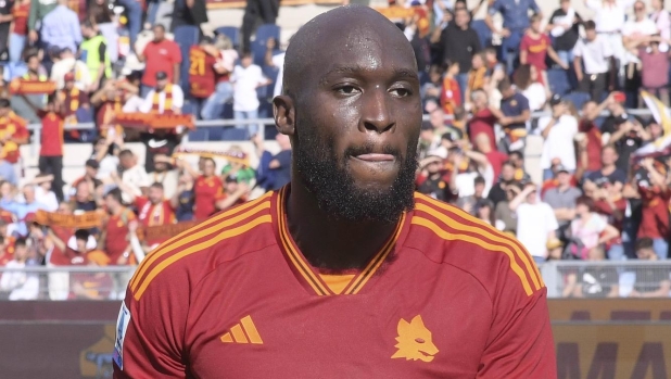 ROME, ITALY - OCTOBER 22: AS Roma player Romelu Lukaku dafter the Serie A TIM match between AS Roma and AC Monza at Stadio Olimpico on October 22, 2023 in Rome, Italy. (Photo by Luciano Rossi/AS Roma via Getty Images)