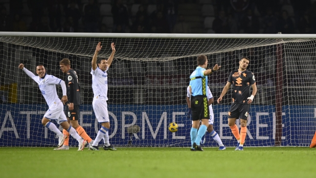 Foto Fabio Ferrari/LaPresse 2 Novembre 2023 - Torino, Italia - sport, calcio -ESCLUSIVA TORINO FC- Torino Fc vs Frosinone - Coppa Italia Frecciarossa 2023/2024 -Sedicesimi di finale- Stadio Olimpico Grande Torino.Nella foto: Arijon Ibrahimovi?(Frosinone Calcio); rete 0-1

Novembre 2, 2023 Turin, Italy - sport, calcio -EXCLUSIVE TORINO FC- Torino Fc vs Frosinone-Frecciarossa Tim cup 2023/2024 -Round of 32-Olimpico Grande Torino Stadium.In the pic:Arijon Ibrahimovi?(Frosinone Calcio);gol 0-1