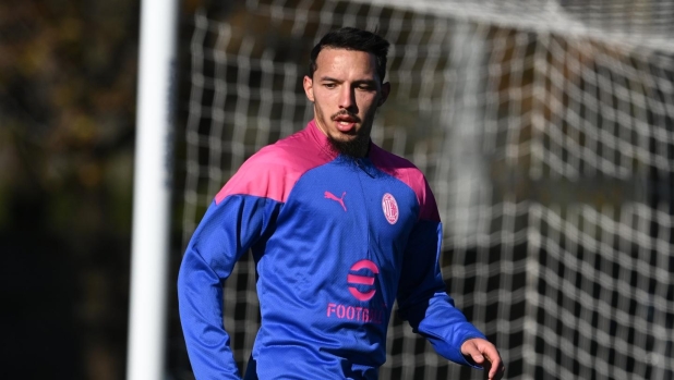 CAIRATE, ITALY - NOVEMBER 26: Ismael Bennacer in action during a training session at Milanello on November 26, 2023 in Cairate, Italy. (Photo by Claudio Villa/AC Milan via Getty Images)