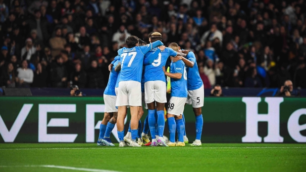 NAPLES, ITALY - DECEMBER 12: Matteo Politano of Napoli celebrates after scoring the first goal of Napoli during the UEFA Champions League match between SCC Napoli and SC Braga at Stadio Diego Armando Maradona on December 12, 2023 in Naples, Italy. (Photo by SSC NAPOLI/SSC NAPOLI via Getty Images)