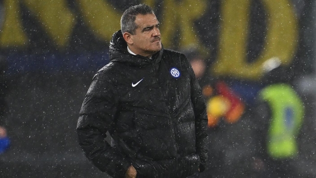 ROME, ITALY - FEBRUARY 10:  Head coach of FC Internazionale Massimiliano Farris reacts during the Serie A TIM match between AS Roma and FC Internazionale - Serie A TIM  at Stadio Olimpico on February 10, 2024 in Rome, Italy. (Photo by Mattia Ozbot - Inter/Inter via Getty Images)