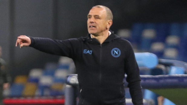 Napoli?s head coach Francesco Calzona during the UEFA Champions League group C soccer match between SSC Napoli and FC Barcelona   at "Diego Armando Maradona" stadium in Naples, Italy,  21 February 2024  ANSA / CESARE ABBATE