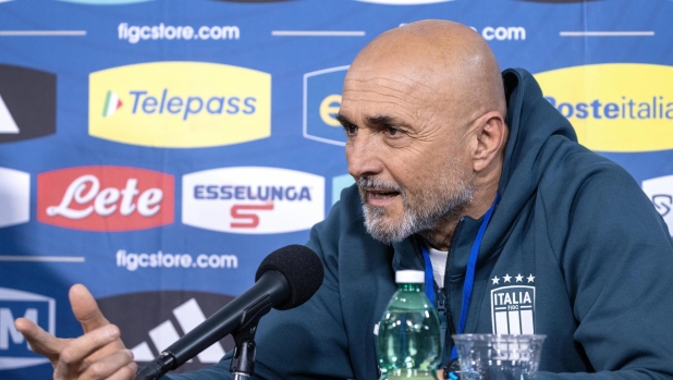 epa11232484 Head coach of Italy Luciano Spalletti speaks during a press conference in Fort Lauderdale, Florida, USA, 20 March 2024. The Italy will play against Venezuela in their friendly match on 21 March 2024.  EPA/CRISTOBAL HERRERA-ULASHKEVICH
